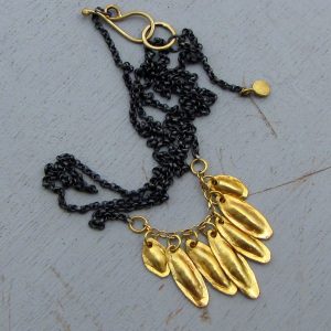 22k gold leaves pendants necklace