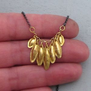 22k gold leaves pendants necklace