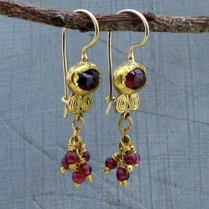 Dangle Garnet 22k gold earrings