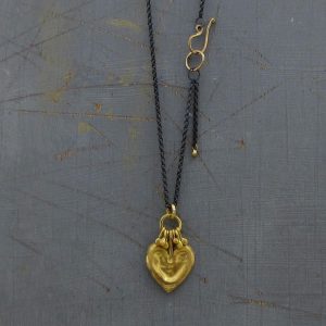 Heart 22k gold pendant necklace