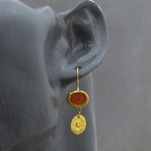 Dangle Coral fine gold earrings