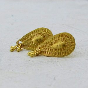 Solid 22k gold stud earrings