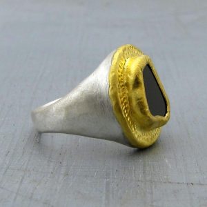 Onyx 24 karat gold ring