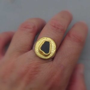 Onyx 24 karat gold ring