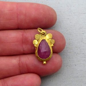 Pink Sapphire 24 karat gold pendant