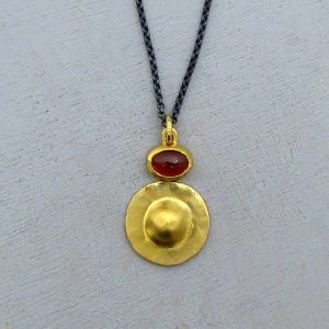 22k gold Garnet pendant