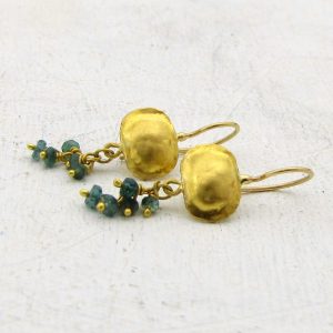 Emerald dangle 22k Earrings