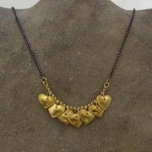 22k gold hearts pendant necklace