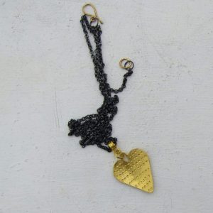 22 karat gold heart pendant necklace