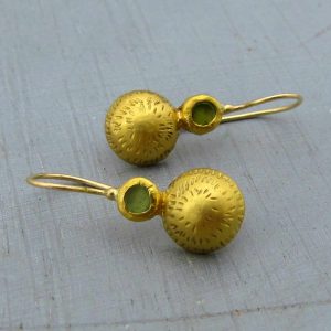 Peridot 22 karat gold dangle earrings