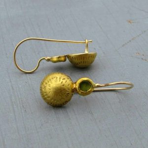 Peridot 22 karat gold dangle earrings