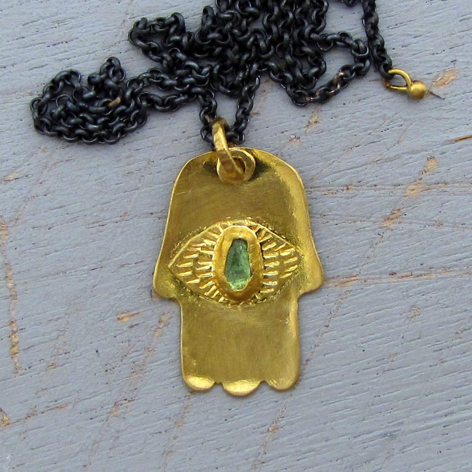 Emerald 22k gold Hamsa pendant necklace