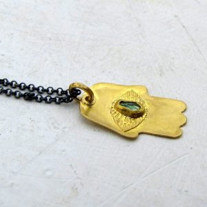 Emerald 22k gold Hamsa pendant necklace