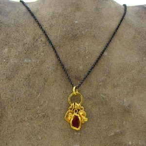 Red Spinal 24k gold pendants necklace