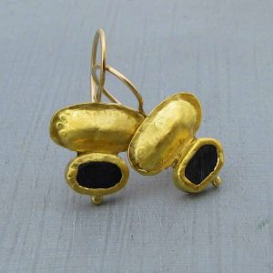 Onyx 24k gold dangle earrings