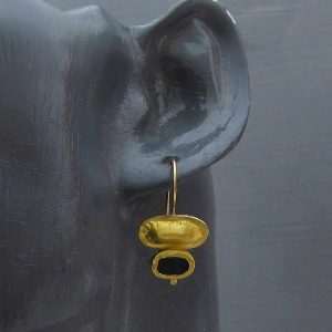 Onyx 24k gold dangle earrings