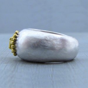 Garnat 22 karat gold ring