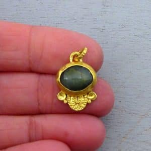 Chrysoberyl Cat's Eye 24 Karat Pendant