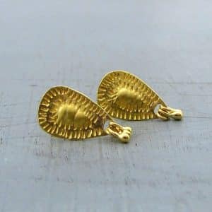 Drop shaped 22k gold studs earrings