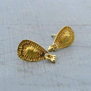 Drop shaped 22k gold studs earrings