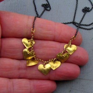 22k gold hearts pendant necklace