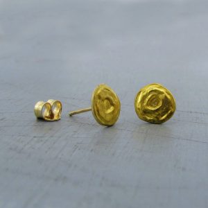 Dome 24k gold stud earrings