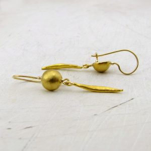 Dangle 22 karat gold earrings