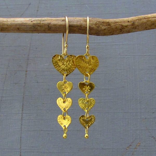 22k gold hearts dangle earrings