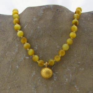 Yellow Cat's Eye 22k gold necklace