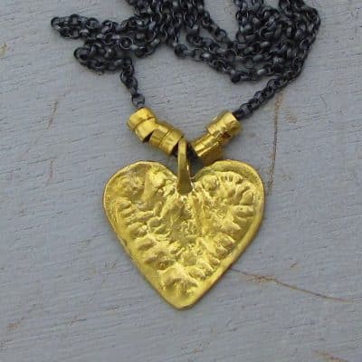 24 karat gold heart pendant necklace
